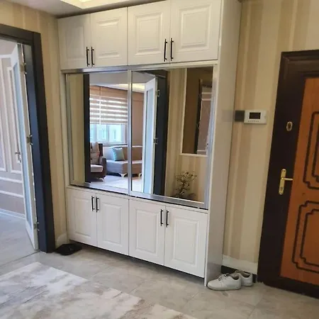 Lueks Merkezde Family 1 *